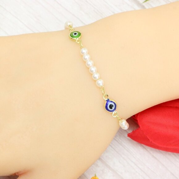 "Trendy Handmade Bracelet – A Thoughtful Gift for Girls & Women | UNVRC1452 - Picture 1 of 11